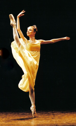 Stefania Filippelli, insegnante di propedeutica, classica e moderna a Ballet Academic  Studio 